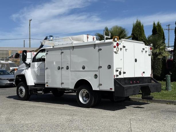 2009 GMC C5500 4X4 Topkick Service Truck Diesel image 7