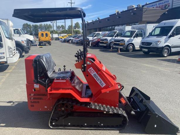 2025 AGT SDA-140T(Z) Ride-On Mini Skid Steer with 44" Bucket – Gas-Powered, Ne image 6