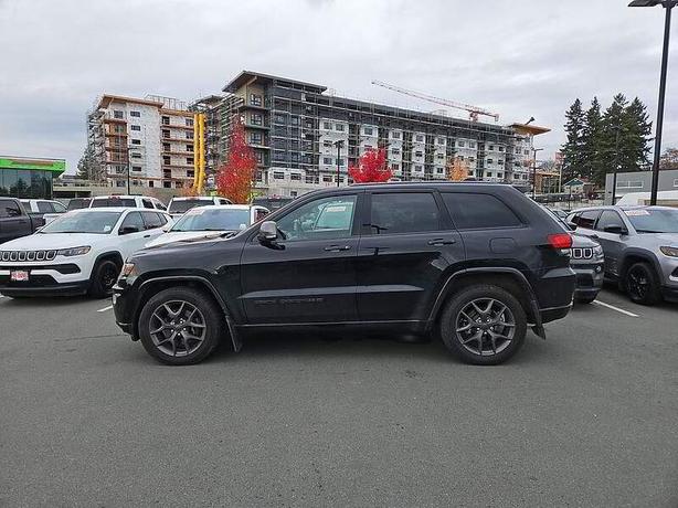 2021 Jeep Grand Cherokee 80th Anniversary Edition image 3