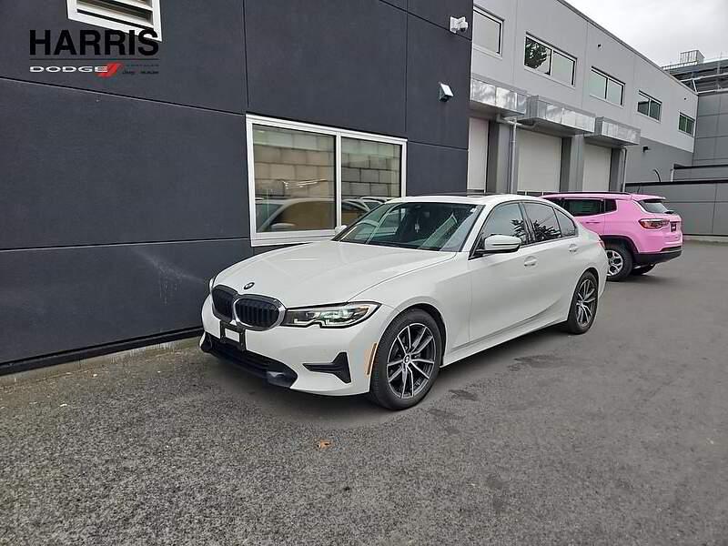 2019 BMW 3 Series 330i xDrive display photo