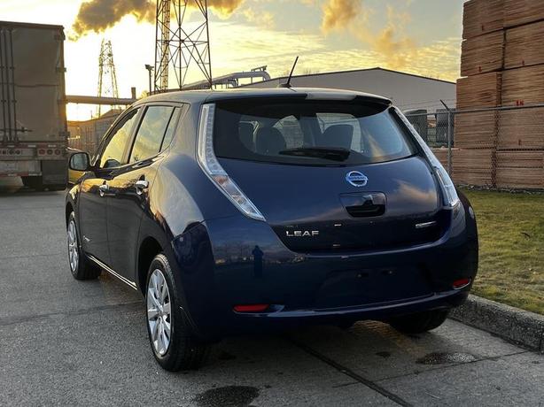 2016 Nissan LEAF S Electric image 7