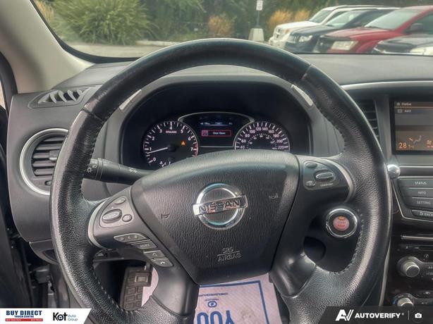 2013 Nissan Pathfinder SL AUTO GREY INTERIOR, HEATED LEATHER SEATS, PUSH START,  image 7