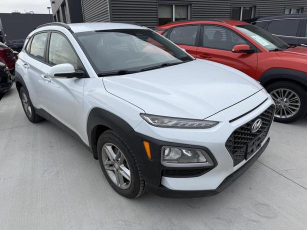 2019 Hyundai Kona Essential ! ONE OWNER! NO ACCIDENT! image 1