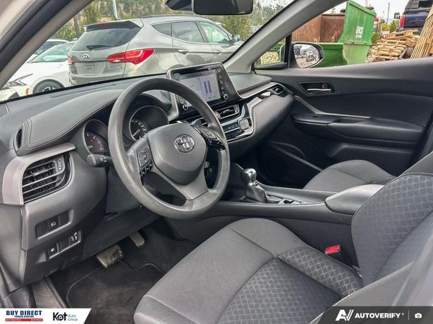 2022 Toyota C-HR LE AUTO, BLUETOOTH, BACK UP CAMERA, LANE ASSIST, HEATED FABRIC  image 6