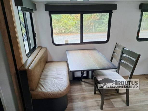 Used 2022 Keystone RV Outback 328RL image 8