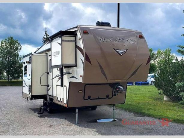 Used 2018 Forest River RV Rockwood Ultra Lite 2650WS image 1