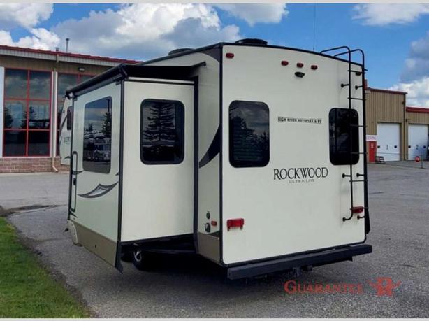 Used 2018 Forest River RV Rockwood Ultra Lite 2650WS image 7
