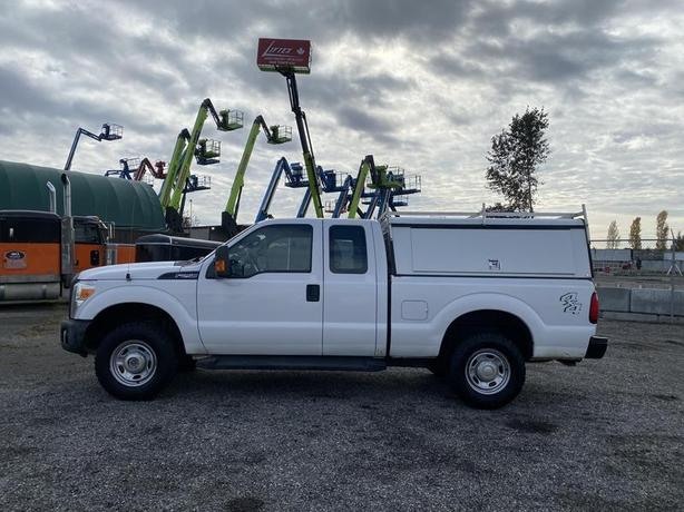 2015 Ford F-250 SD SuperCab Short Bed 4WD image 2