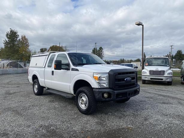 2015 Ford F-250 SD SuperCab Short Bed 4WD image 7