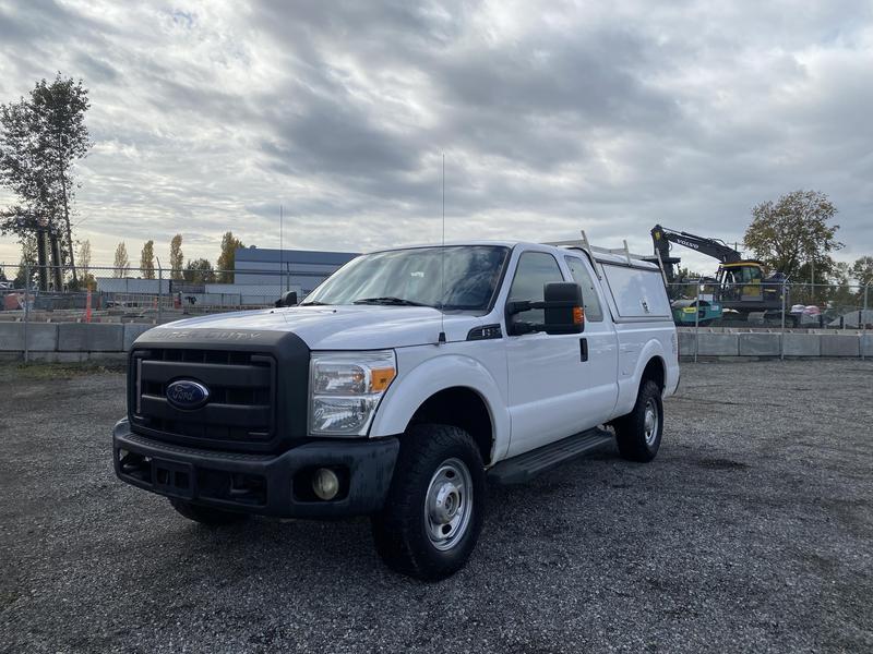 2015 Ford F-250 SD SuperCab Short Bed 4WD display photo