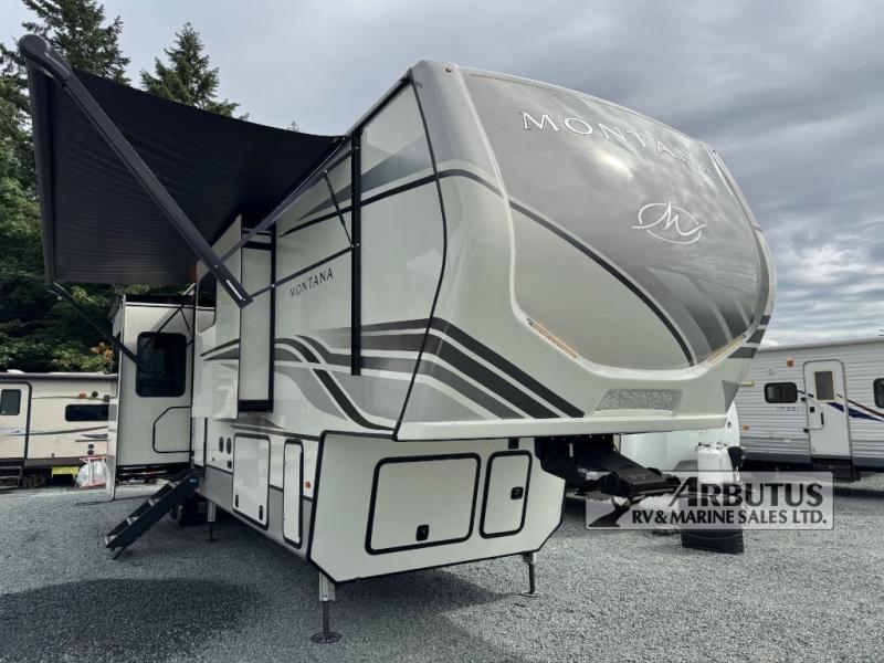Used 2023 Keystone RV Montana 3901RK display photo
