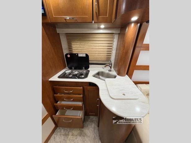 Used 2014 Pleasure-Way Playeau XLMB image 4