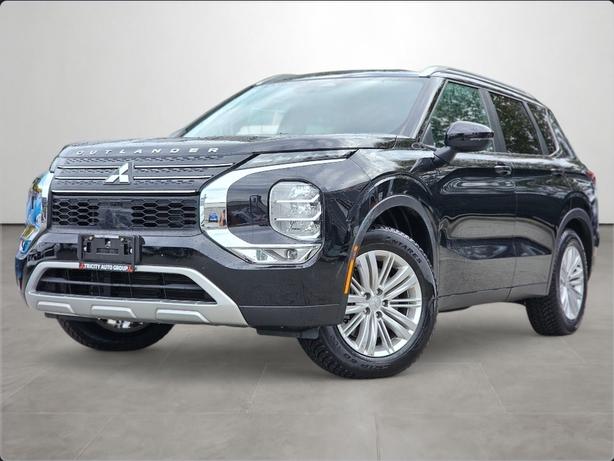 2022 Mitsubishi Outlander SE - Heated Steering Wheel, Power Liftgate image 1