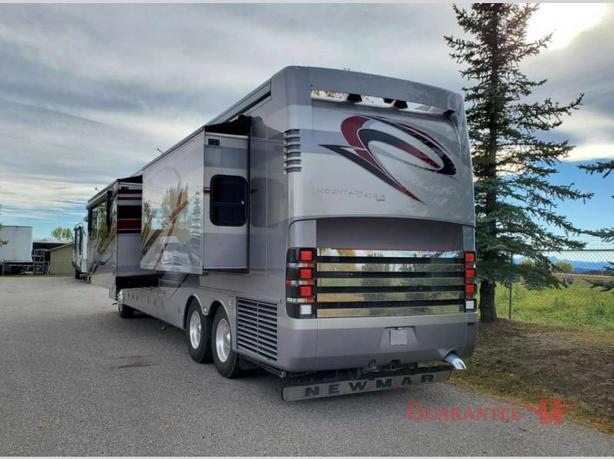 Used 2011 Newmar Mountainaire 4333 image 4