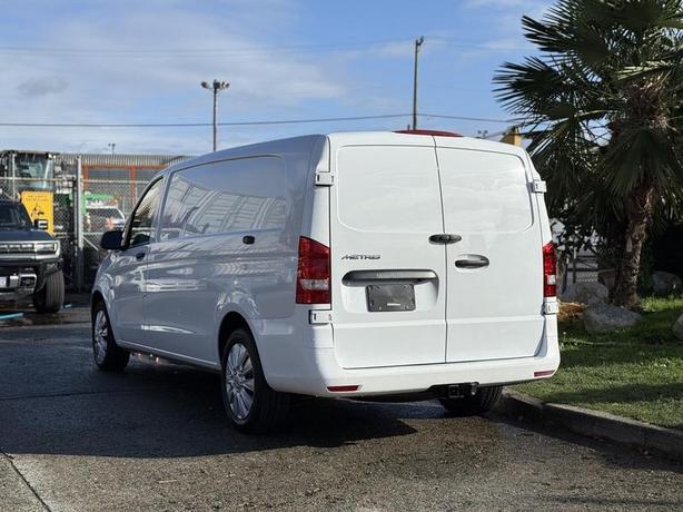 2020 Mercedes-Benz Metris Cargo Van – Compact Commercial Van with Heated Seats image 8