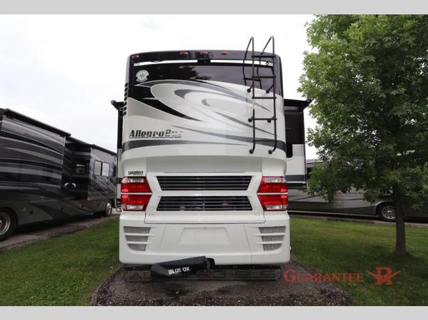 Used 2015 Tiffin Motorhomes Allegro Bus 37AP image 5