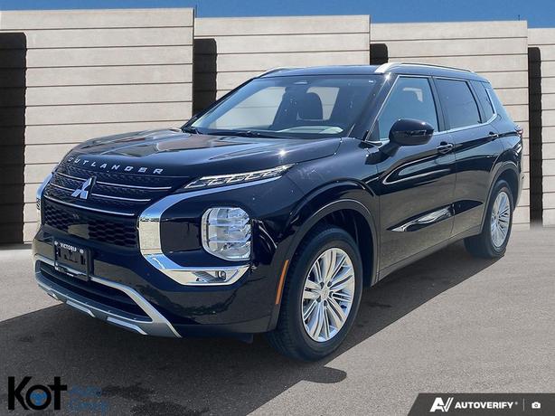 2024 Mitsubishi Outlander SE 7 PASSENGER! BLUETOOTH! WIRELESS CHARGING! HEATED S image 1