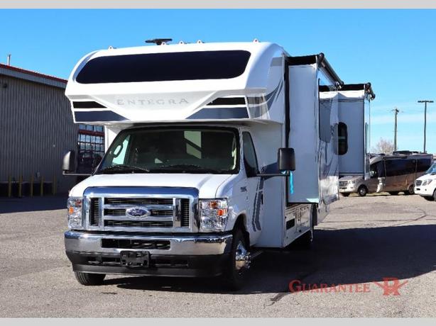 Used 2022 Entegra Coach Odyssey 27U image 3