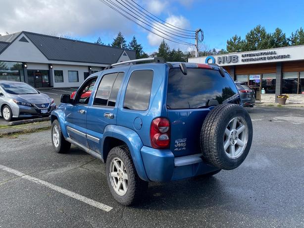 2006 Jeep  Liberty Limited image 7