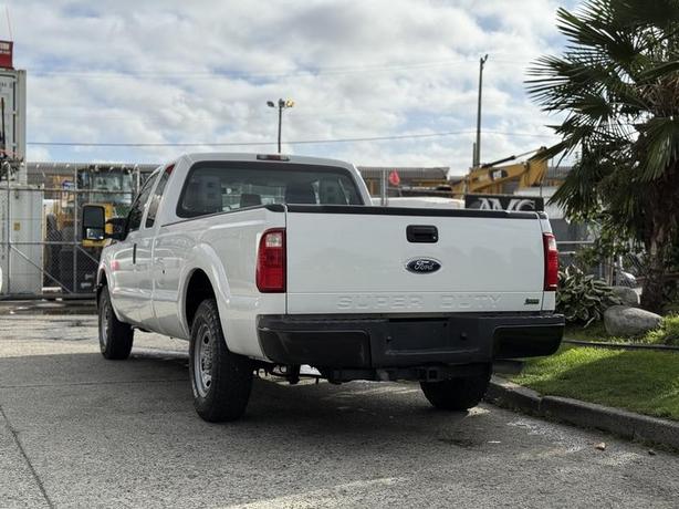 2011 Ford F-250 SD XL SuperCab 2WD Long Box Work Truck image 8