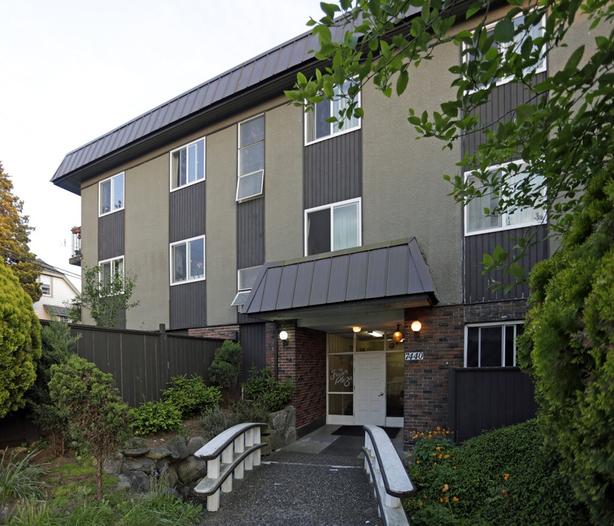 3 bdr apt available now image 3