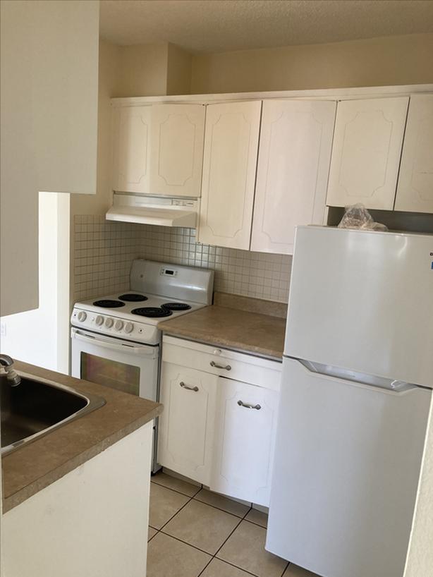 1 bedroom- $2200 on West of Denman - English Bay image 4