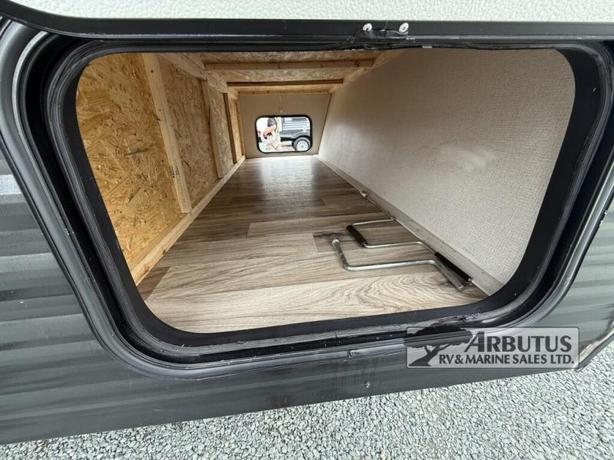 Used 2021 Keystone RV Hideout Single Axle 177RD image 4