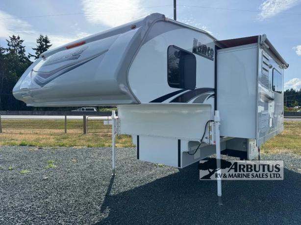 Used 2020 Lance Lance Truck Campers 1172 image 3