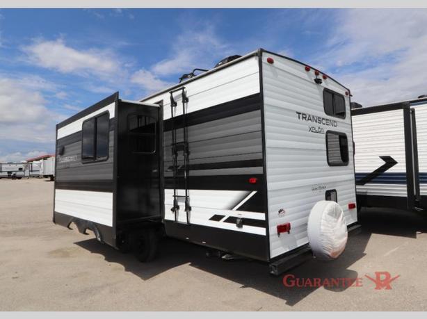 Used 2022 Grand Design Transcend Xplor 261BH image 4