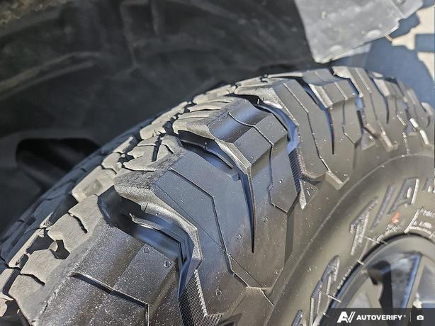 2024 Jeep Wrangler 4xe Willys 4 Door 4x4 | One Owner | No Reported Accidents! image 7