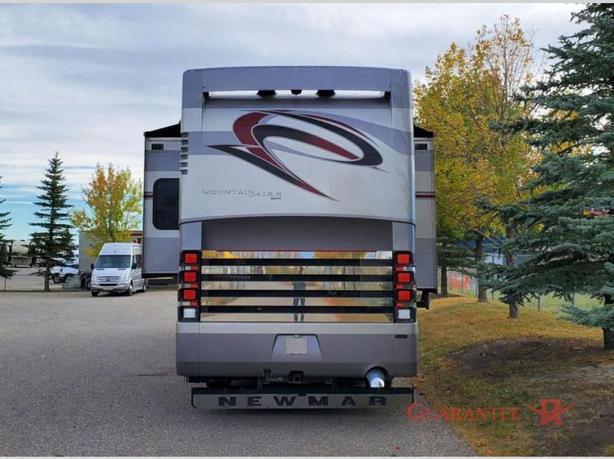 Used 2011 Newmar Mountainaire 4333 image 5