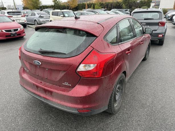 2013 Ford Focus SE ! POWER OPTIONS! LOW KMS! image 3