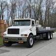 2000 International 4900 25 Foot Roll-Off Flat Deck Tow Truck Manual Diesel Air B thumbnail image 4