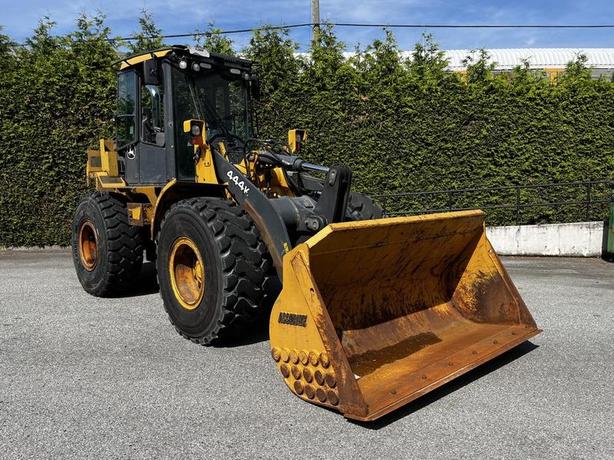 2010 John Deere 444K Z-Bar Front End Loader with 2.5 Yard Bucket Diesel image 1