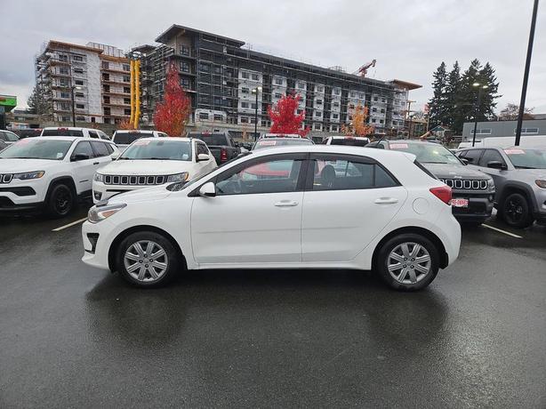 2022 Kia Rio5 | Heated Seats | Lane Departure Warning! image 3