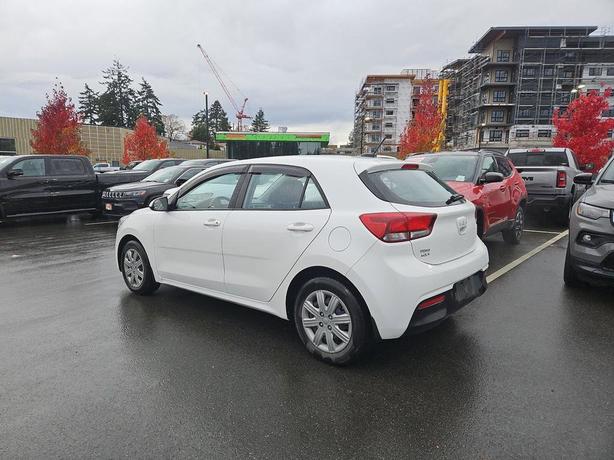 2022 Kia Rio5 | Heated Seats | Lane Departure Warning! image 4