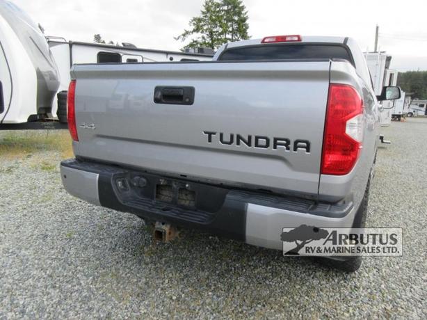 Used 2018 TOYOTA Tundra 5.7L V8 image 3