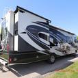 Used 2018 Holiday Rambler Admiral 31B thumbnail image 6