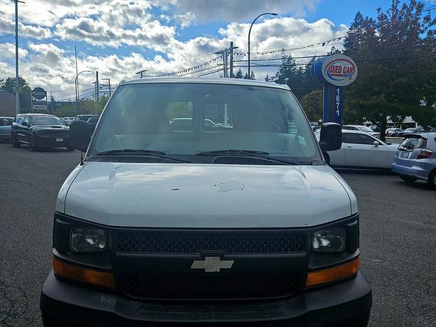 2007 Chevrolet  Express Cargo Van image 2