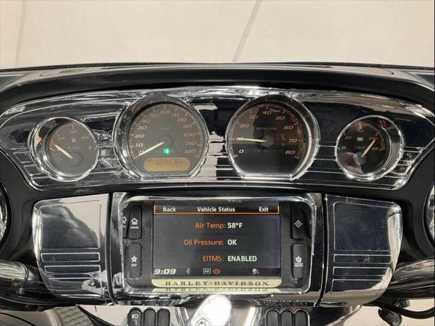 2017 Harley-Davidson Flhtcu Electra Glide Ultra Classic Motorcycle image 5