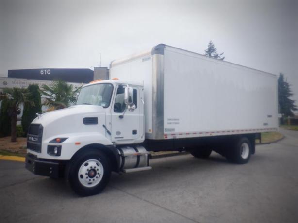 2021 Mack MD 24 Foot Cube Van with Air Brakes Dually Diesel image 5