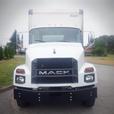 2021 Mack MD 24 Foot Cube Van with Air Brakes Dually Diesel thumbnail image 3