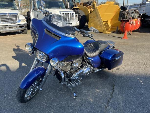 2017 Harley-Davidson FLHXS Street Glide Motorcycle image 7