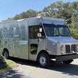 2009 Morgan Olson Workhorse W62 16-Foot Mobile Workshop Service Step Van thumbnail image 1