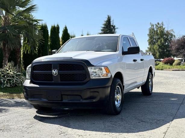 2019 RAM 1500 Classic Tradesman Quad Cab 4WD image 4