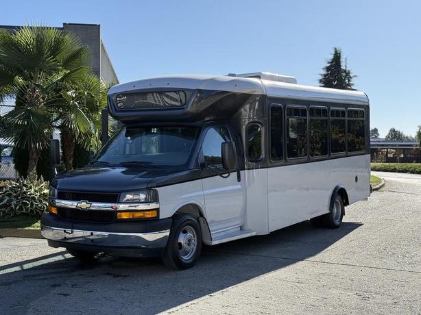 2019 Chevrolet Express G4500 22-Passenger Wheelchair Accessible Bus with Ramp image 4