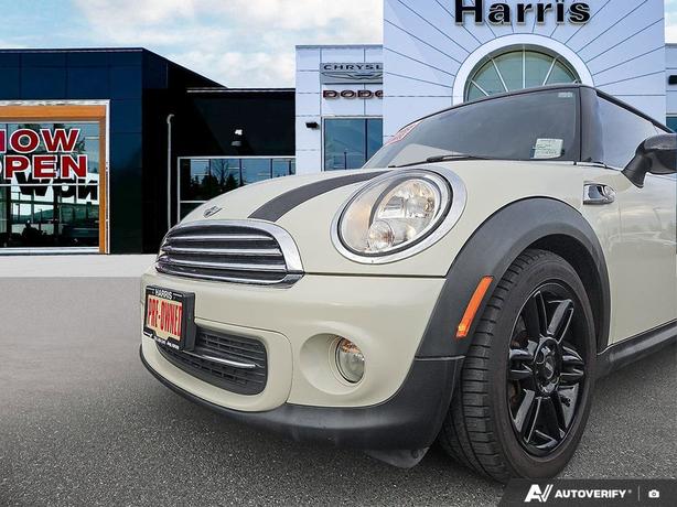2013 MINI Cooper Hardtop | No Reported Accidents! image 8