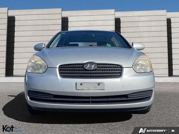 2006 HYUNDAI ACCENT image 2