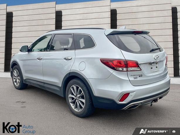 2019 Hyundai Santa Fe XL Luxury TOW HITCH! PANORAMIC SUNROOF! LEATHER INTERIOR! image 4