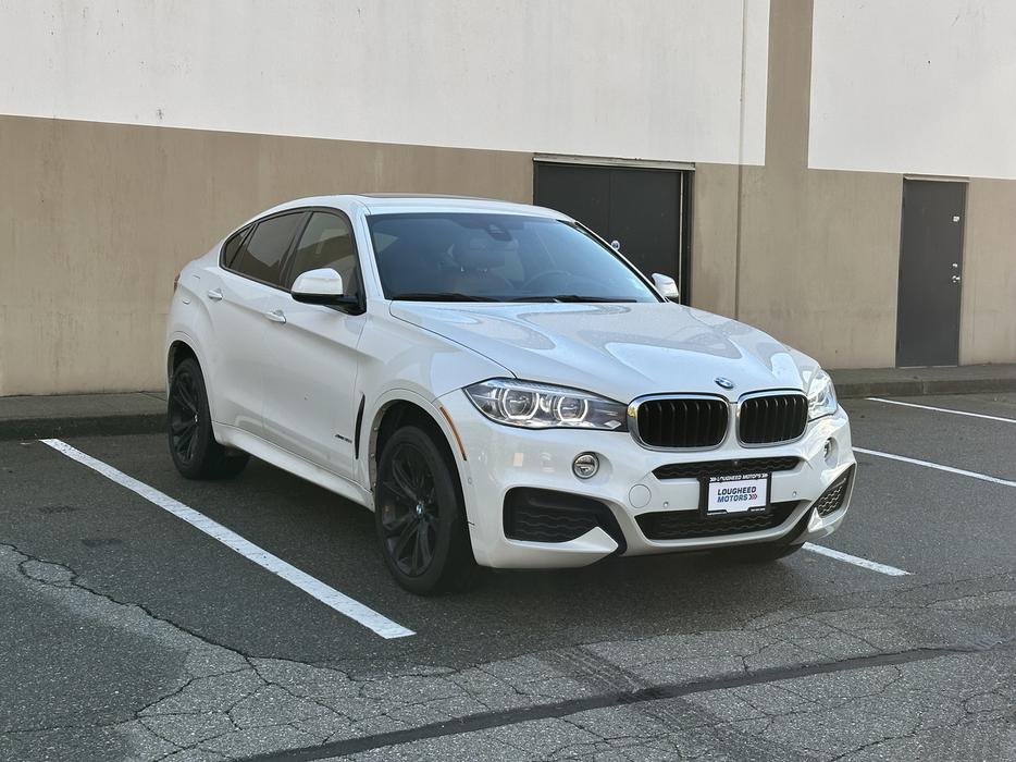2016 BMW X6 display photo
